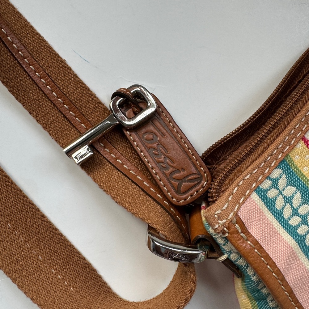 Fossil Pocketbook EUC - Picture 6 of 12